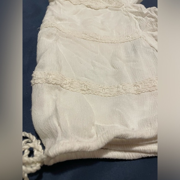 Hollister Flutter Sleeve Lace Striped Mesh/Lace Neck Detail Rope Tie Hem Crop - Picture 11 of 12